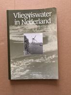 Vliegviswater in Nederland, Boeken, Sportboeken, Gelezen, Ophalen of Verzenden, Watersport en Hengelsport