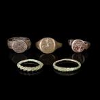 Middeleeuws Groep van vijf bronzen ringen (Zonder