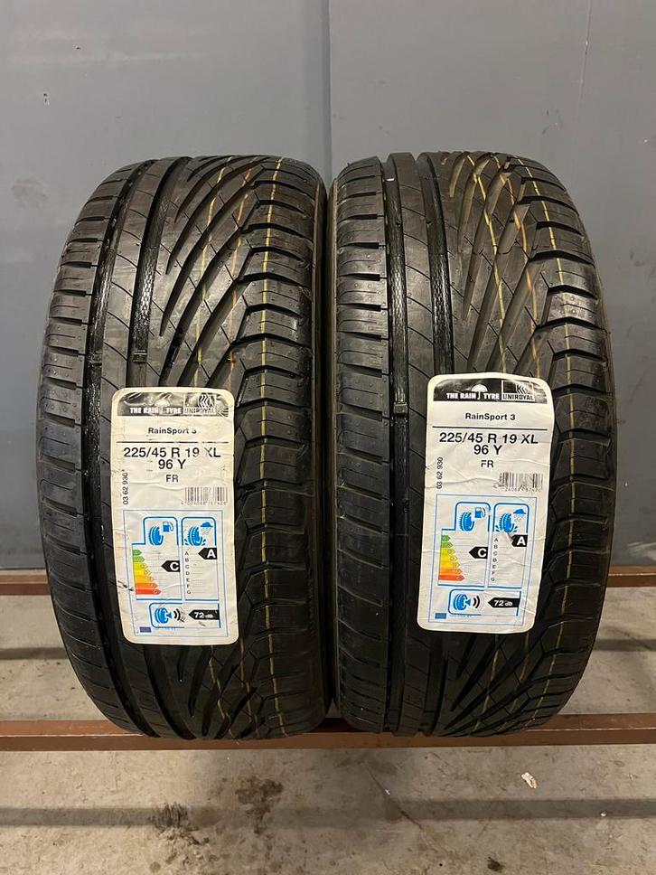 Nieuwe Uniroyal RainSport 3 banden, maat 225/45R19 XL 96Y, Auto-onderdelen, Banden en Velgen, 19 inch, Zomerbanden, 225 mm, Personenwagen