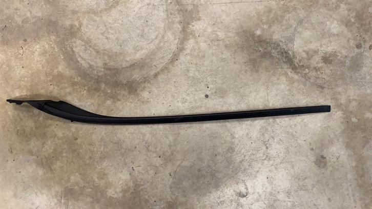 Raamlijst voorruit links Volvo V60 31335864, Auto-onderdelen, Carrosserie en Plaatwerk, Nieuw, Volvo, Voor, Links, Ophalen of Verzenden