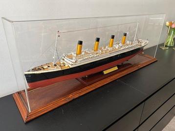 Titanic 1:200 - Modelschip - RMS Titanic - Uitzonderlijk beschikbaar voor biedingen