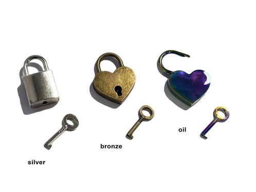 Hangslot met sleutel (hartvorm, bronskleur), Doe-het-zelf en Verbouw, Gereedschap | Handgereedschap, Nieuw, Ophalen of Verzenden