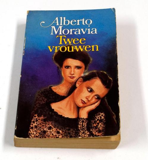Boek Alberto Moravia - Twee Vrouwen 1962 CE935, Boeken, Romans, Gelezen, Verzenden