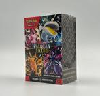 Pokémon TCG - Sealed box - Scarlet & Violet Paldean Fates, Hobby en Vrije tijd, Verzamelkaartspellen | Pokémon, Nieuw