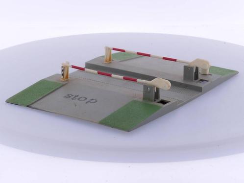 Schaal H0 Jouef overweg handmatig M-rails #4723 (H0 (1:87)), Hobby en Vrije tijd, Modeltreinen | H0, Rails, Gebruikt, Jouef, Analoog