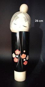 Suigai Sato - Beeldje, prachtige vintage kokeshi /  Ume  -