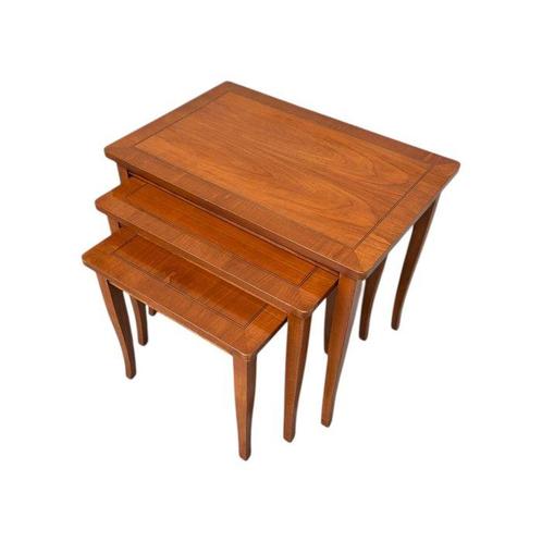 Selva - Set bijzettafels - Hout - Drie bijzettafels, Antiek en Kunst, Kunst | Designobjecten