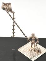 No reserve-Handgemaakte zilveren miniatuur man met vlieger, Antiek en Kunst