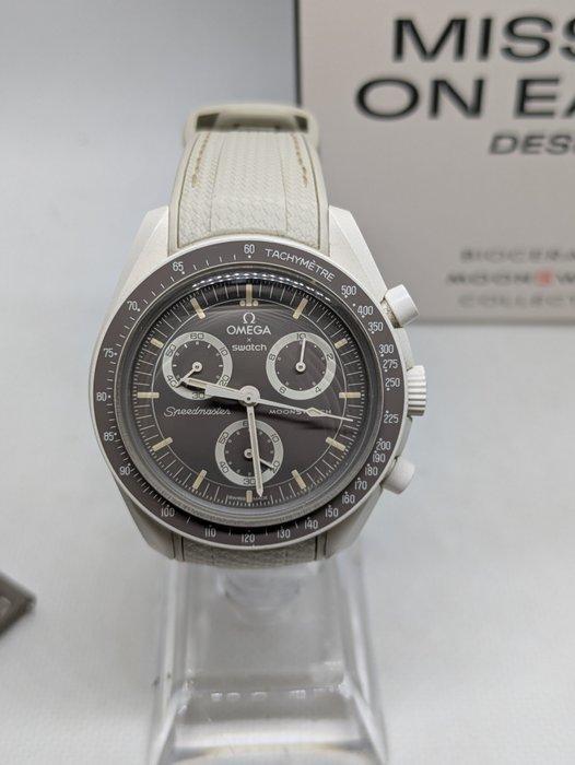 Swatch - Moonswatch Mission on Earth - Desert - Zonder, Sieraden, Tassen en Uiterlijk, Horloges | Heren