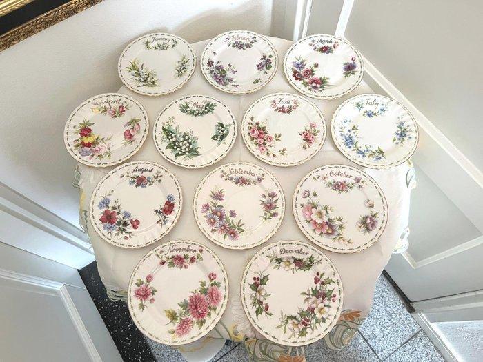 Royal Albert - Gebak/taartset (12) - Flower of the Month, Antiek en Kunst, Antiek | Meubels | Tafels