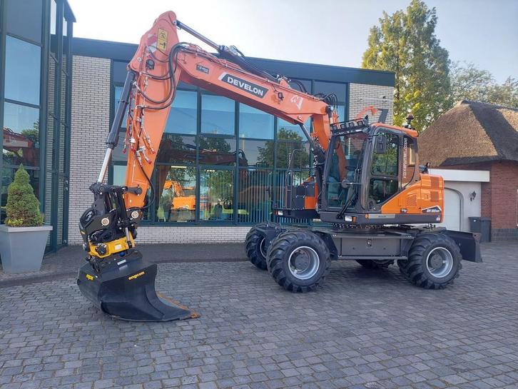 Develon DX165WR-7 | Mobiele graafmachine | +-700 uur, Zakelijke goederen, Machines en Bouw | Kranen en Graafmachines, Graafmachine