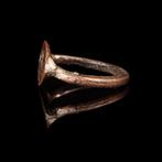 Oud-Grieks Bronzen zegel met staande figuur (Zonder