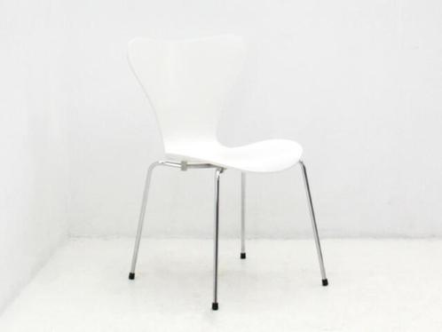 Vlinderstoel Fritz Hansen Series 7 - wit - 4-poot chroom, Huis en Inrichting, Stoelen, Ophalen of Verzenden