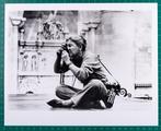 Robert Penn - MAGNUM - Eve Arnold on the set of Becket