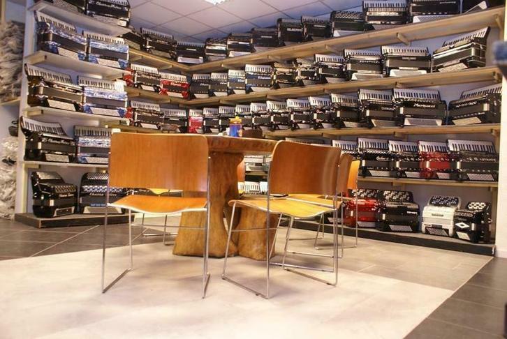 450 Accordeons Nieuwe Gebruikt Riemen Koffers IN en Verkoop, Muziek en Instrumenten, Accordeons, Nieuw, Overige merken, Overige formaten