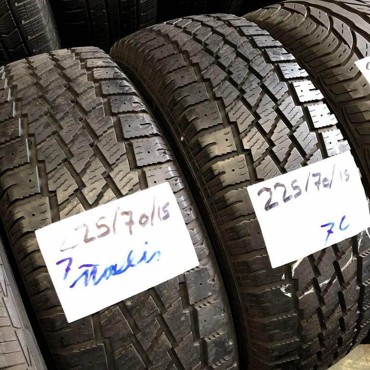 2 x Maxxis 225-70-15 Winterbanden 7mm, Auto-onderdelen, Banden en Velgen, 15 inch, Winterbanden, 225 mm, Terreinwagen, Gebruikt