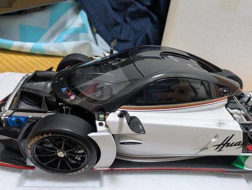 LCD models 1:18 - Modelauto - Pagani huayra R ( Newest, Hobby en Vrije tijd, Modelauto's | 1:5 tot 1:12