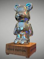 AmsterdamArts - Louis Vuitton inspired fireworks bear light