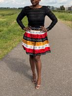 Afrikaanse print mini rok - Rode Bogolan Symbols - S, Kleding | Dames, Rokken, Ophalen of Verzenden, Nieuw