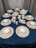 Bricard Porcelain Dinner & Tea Service - Eetservies (55) -