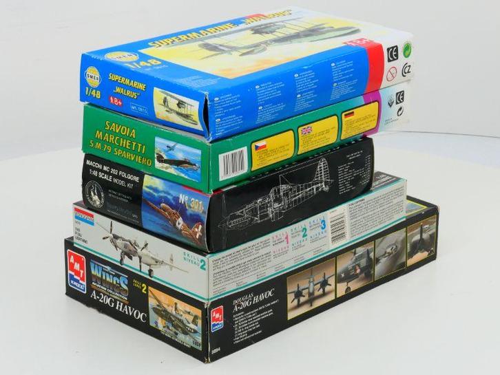 Schaal 1:48 ERTL 8894 Smer 0815 0821 Monogram 5479 Tauro..., Hobby en Vrije tijd, Modelbouw | Vliegtuigen en Helikopters, Gebruikt