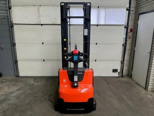 BT Toyota SWE140 Staxio NIEUW, Zakelijke goederen, Machines en Bouw | Heftrucks en Intern transport, Stapelaar, Elektrisch, 1000 tot 2000 kg