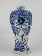 Vaas - Aardewerk - Delft achthoekige vaas, Antiek en Kunst, Antiek | Glas en Kristal