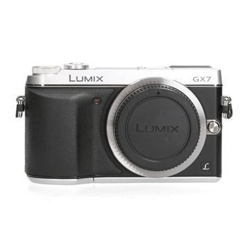 Panasonic Lumix DMC-GX7 beschikbaar voor biedingen