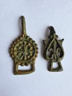 Middeleeuws Brons agrafe de col (Zonder Minimumprijs), Antiek en Kunst