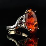 Unieke amber fossielen ring – vurige cognackleurige steen en