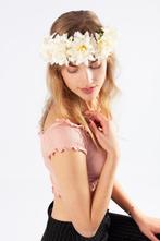 Bloemenkrans Haar Dahlia Wit Bloemen Haarband Bruiloft Fotos, Ophalen of Verzenden, Nieuw, Carnaval, Accessoires