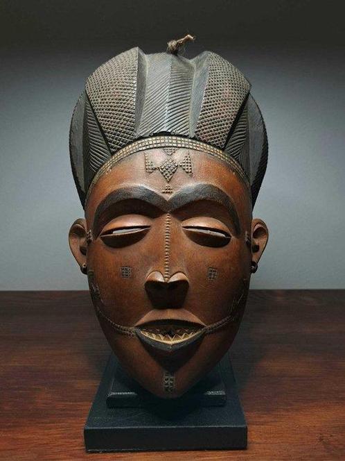 Dansmasker - Chokwe - Angola - Mwana Pwo, Antiek en Kunst, Kunst | Niet-Westerse kunst
