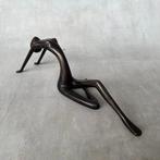 Beeld, NO RESERVE PRICE - Stretching Lady - 9 cm - Brons