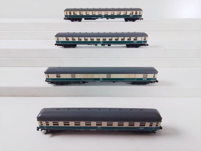 Minitrix N - Modeltrein (4) - 4 x personen- en bagagewagons, Hobby en Vrije tijd, Modeltreinen | N-Spoor