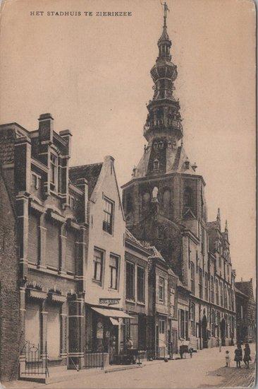 ZIERIKZEE - Het Stadhuis te Zierikzee, Verzamelen, Ansichtkaarten | Nederland, Verzenden