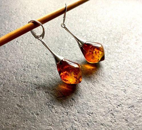 Natuurlijke Baltische barnsteen oorbellen in Sterling zilver, Verzamelen, Mineralen en Fossielen