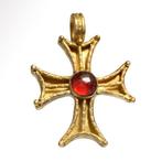 Byzantijns Goud en granaat Kruis