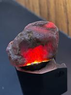 Robijn Ruw. Geweldig Mozambique Huge Ruby Crystal. “Gratis