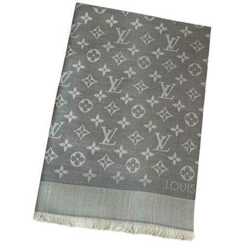 Louis Vuitton Louis Vuitton, zijden sjaal met monogram patroon.