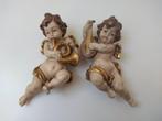 Snijwerk, Holzfiguren - 2 farbige Engel mit Instrumenten -