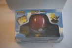 Pokémon - 1 Sealed box - Pokémon - Pikachu & Eevee Poke Ball, Hobby en Vrije tijd, Verzamelkaartspellen | Pokémon, Nieuw