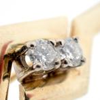 Gouden lange smalle broche met diamanten 0,20 ct., Sieraden, Tassen en Uiterlijk, Broches, Gebruikt, Overige kleuren, Ophalen of Verzenden