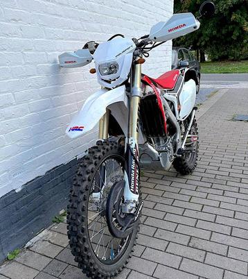 Veiling: Cross-Motor Honda CRF 500 R Benzine 2014 (Marge) beschikbaar voor biedingen