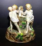 Farandole de fillettes en porcelaine du XIX - Beeldje,