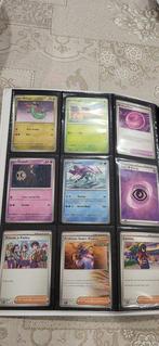 Pokémon - 54 Incomplete Album - prismatic evolutions -, Hobby en Vrije tijd, Verzamelkaartspellen | Pokémon, Nieuw