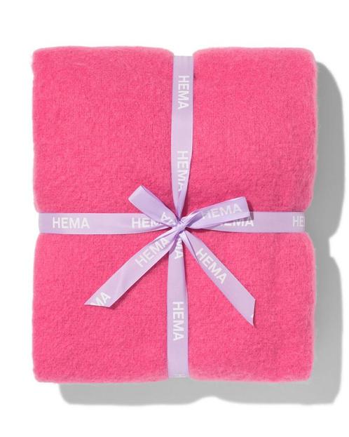 HEMA Plaid wol-look roze 130x150 van €23.99 voor €16.79 sale, Huis en Inrichting, Woonaccessoires | Plaids en Woondekens, Nieuw