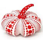 Yayoi Kusama (after) - sculptuur, Dots Obsession (Pumpkin, Antiek en Kunst