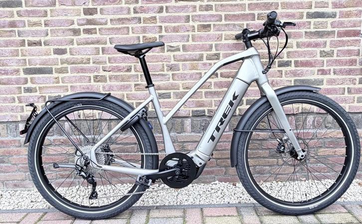 Nieuwe Trek Allant 8S.Speed pedelec.Bosch middenmotor.L en M, Fietsen en Brommers, Elektrische fietsen, 50 km per accu of meer