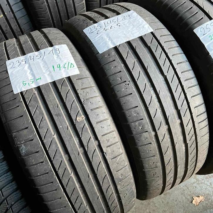 2 x Continental SportContact 5 235-45-19 Zomerbanden 5,5mm, Auto-onderdelen, Banden en Velgen, 19 inch, Zomerbanden, 235 mm, Personenwagen
