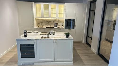 Keuken op maat, Huis en Inrichting, Keuken | Complete keukens, Overige materialen, Greeploos, Met kookeiland, Hoogglans of Gelakt